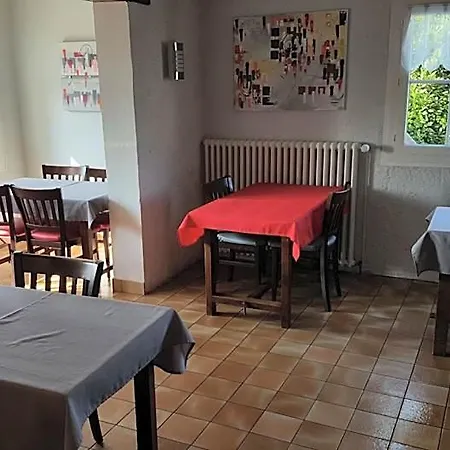 Le Cormier 9 Szálloda Cholet